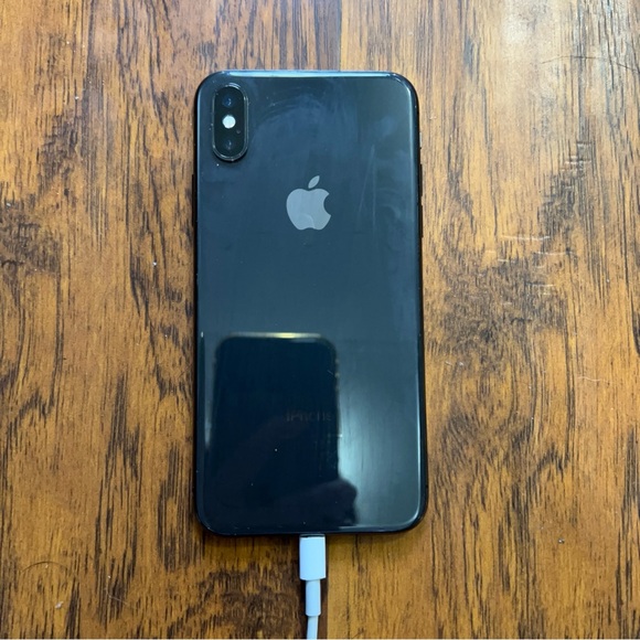 Used iPhone X - Picture 2 of 7